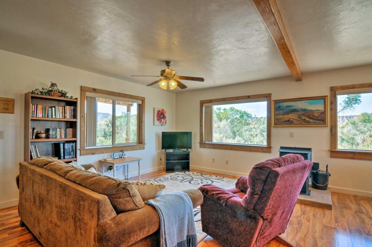 Cozy Henrieville Cabin 18 Mi To Bryce Canyon Np! Kültér fotó